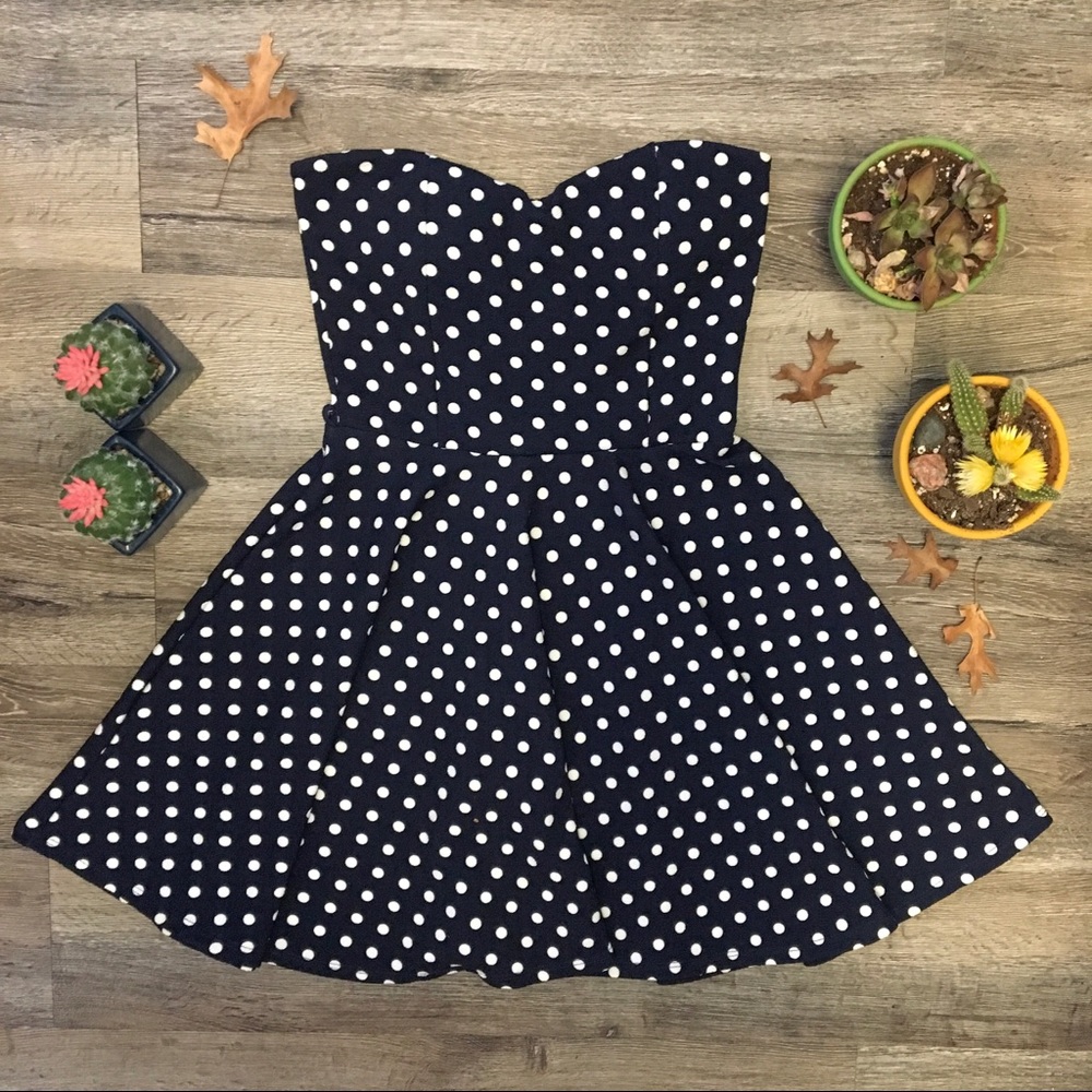 Navy/white polka dot dress!